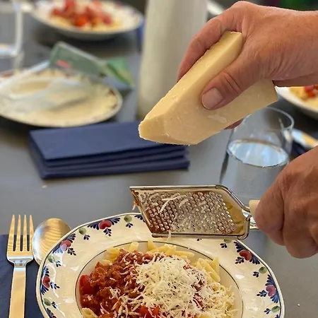 Grosszuegige Ferienwohnung Am Stadtrand Von *