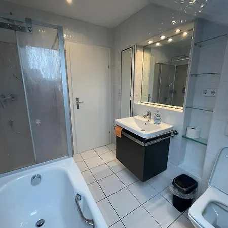 Appartement Grosszuegige Ferienwohnung Am Stadtrand Von