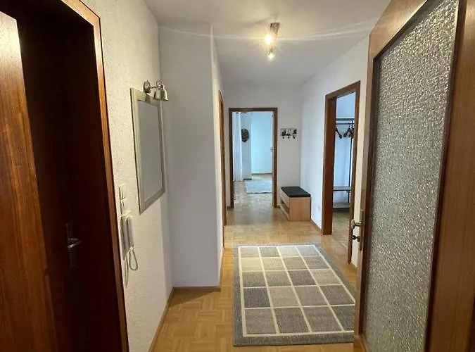 Grosszuegige Am Stadtrand Von